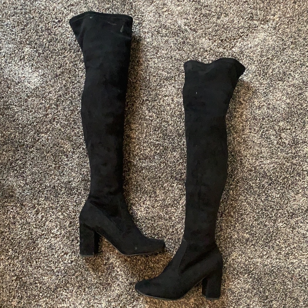 - Rouge helium High Thigh Boots